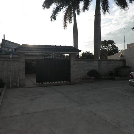 Hotel Las Residentas Luque Eksteriør billede